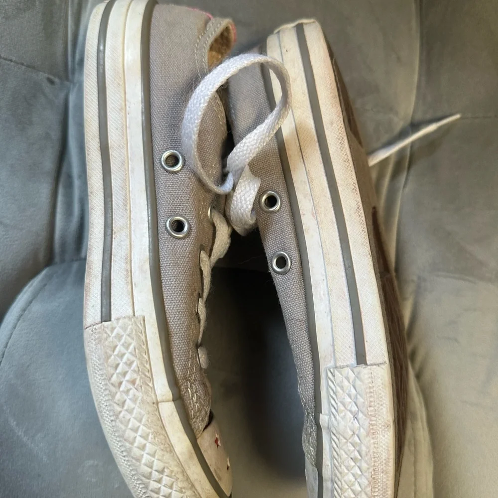 Converse Kids' Tan Sneakers with Pink Star Accents